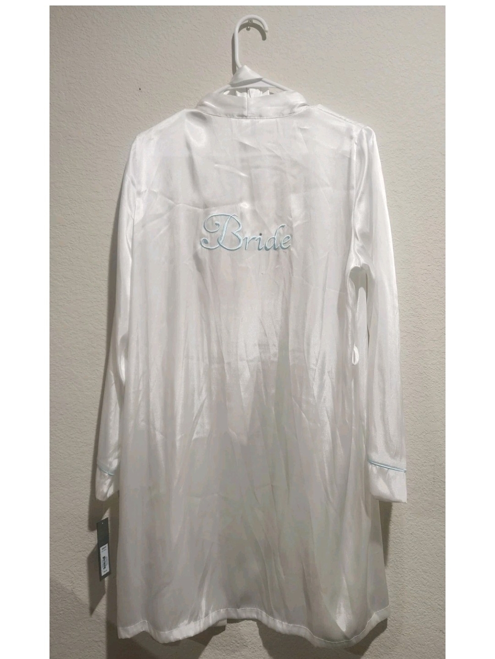 APT 9 BRIDE Robe NWT with small imperfection